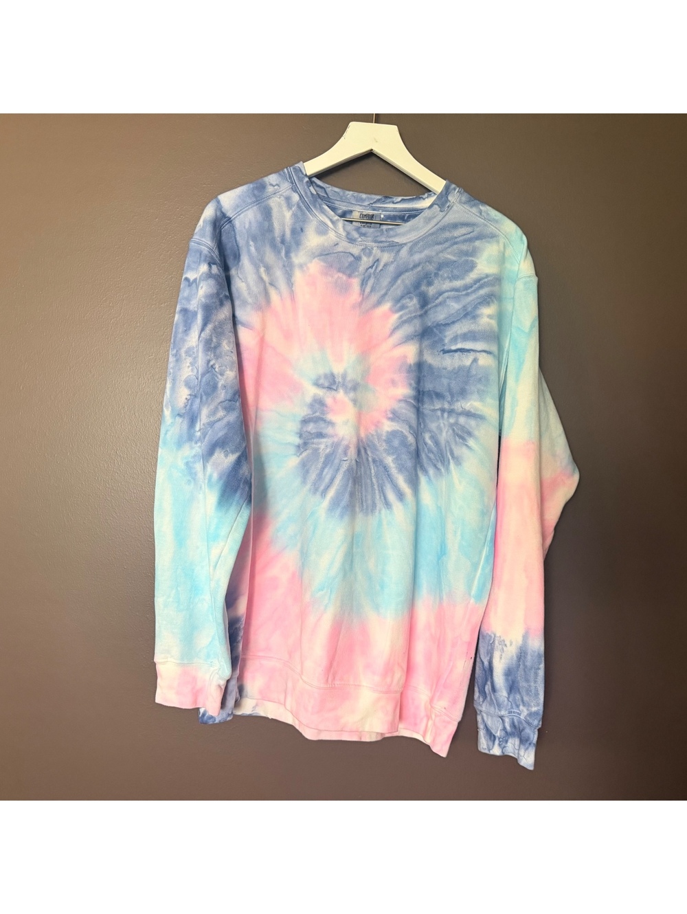 Comfort Colors cozy and vibrant pastel tie-dye crewneck sweatshirt size Medium